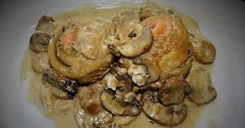 Médaillons de plie fourrés au saumon sauce champignons-crème