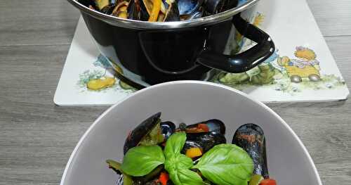 Moules sauce provençale piquante au basilic