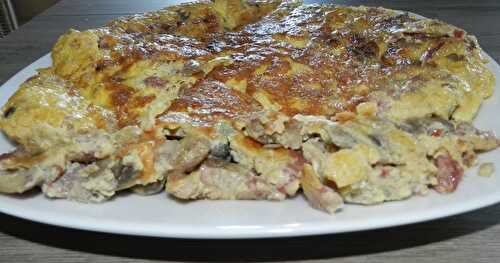 Omelette aux champignons et lardons