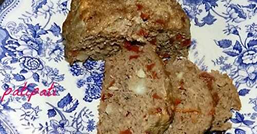 Pain de viande aux tomates séchées et petits oignons blancs