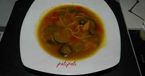 Potage potiron-poivrons-courgettes et nouilles