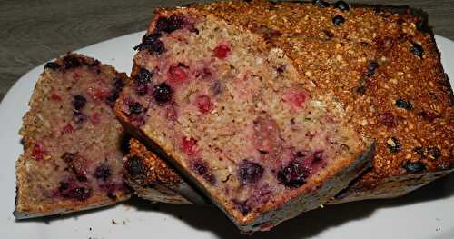 Pour ce gâteau, fruits des bois et flocons d'avoine