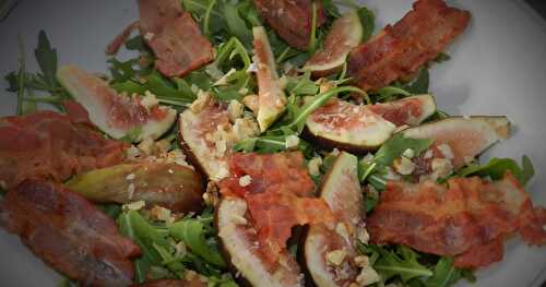 Salade de roquette aux figues et bacon