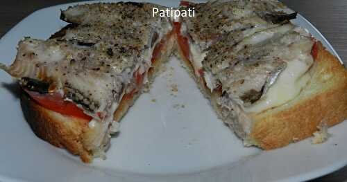 Toasts de sardines à la tomates et mozzarella 