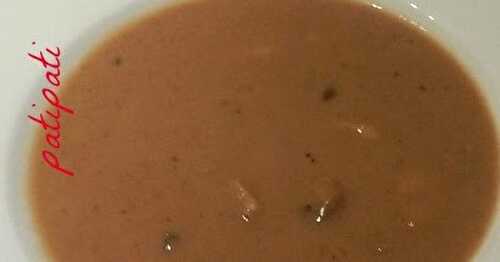 Velouté aux marrons garni de champignons des bois