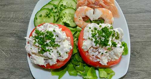 Tomates farcies aux crevettes, scampis et saumon fumé 