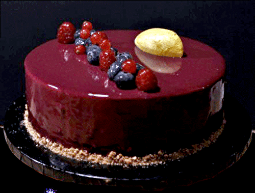 ENTREMET CASSIS ET VANILLE-VIOLETTE