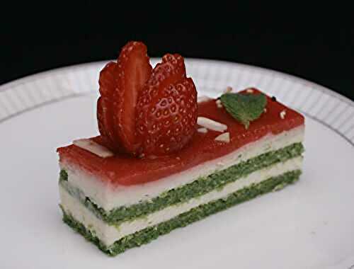 CHEESECAKE À LA GELÉE DE FRAISES A LA MENTHE ET BISCUIT À LA ROQUETTE -VERSION 2.0 (AGAR-AGAR)