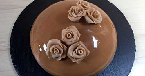 Entremet miroir vanille, caramel