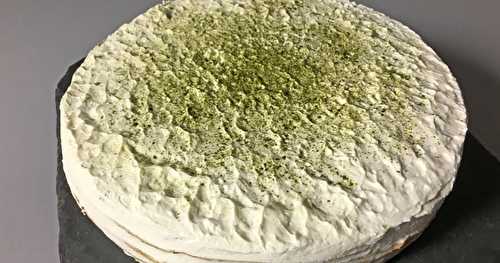 Gâteau de crêpes thé matcha et citron vert