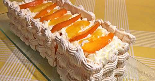 Millefeuille meringué aux abricots et nectarines