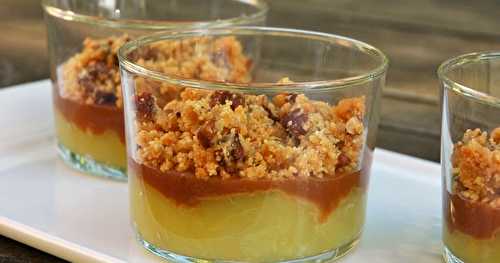 Pommes, caramel et crumble en verrines