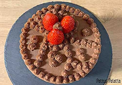 Layer cake fraises, cream-cheese et chocolat