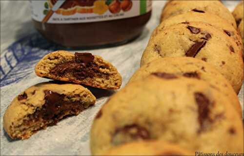 Des Cookies aux pépites de chocolat et coeur Nutella