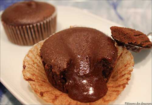 Des Fondants au chocolat avec un coeur coulant