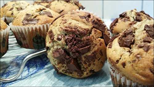 Des Muffins aux pépites de chocolat moelleux, légers et gonflés
