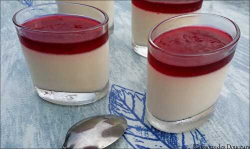 Des Panna Cotta à la vanille et sa gelée de framboise