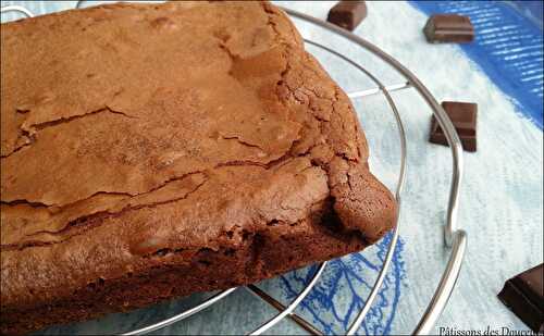 Un Brownie au chocolat et pépites de chocolat