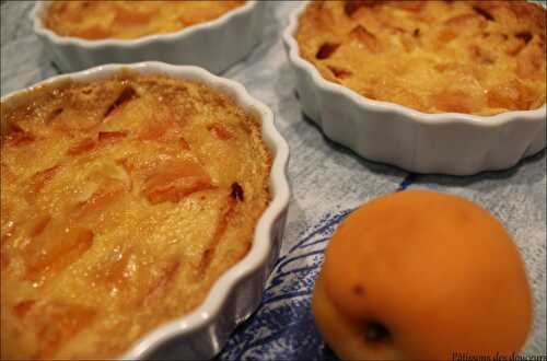 Un Clafoutis aux abricots avec de la mascarpone