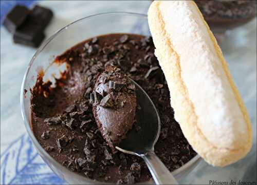 Une Mousse au chocolat noir tout en légèreté  - Pâtissons des Douceurs
