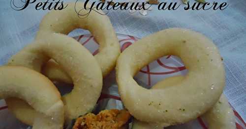 Couronnes fondantes, petits gâteaux au sucre