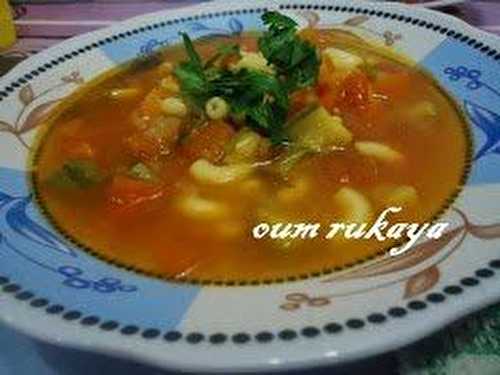 Soupe Italienne aux légumes et pâtes