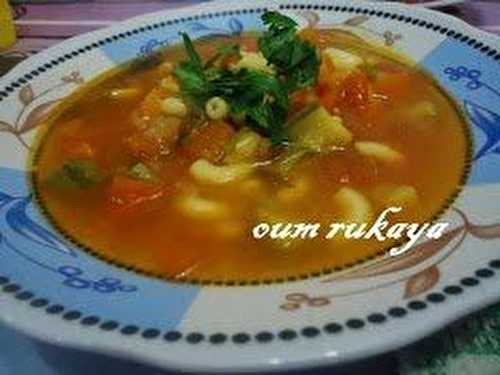 Soupe Italienne aux légumes et pâtes