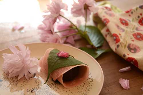 Sakura mochi - Pâtisserie aux feuilles de cerisier à la façon de l'Est du Japon