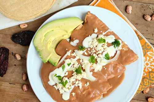 Enfrijoladas - Tortillas mexicaines en sauce de haricots
