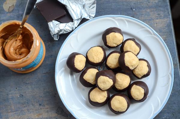 Buckeyes - Beurre de cacahuète enrobé de chocolat, spécialité de l'Ohio