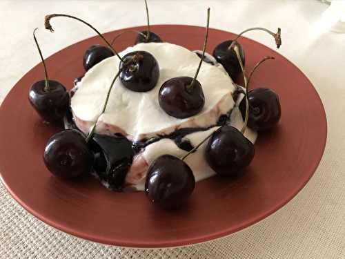 Cumulus à la gelée de cerises noires