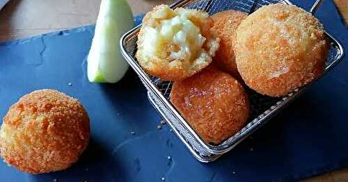 Cromesquis de camembert à la pomme acidulée