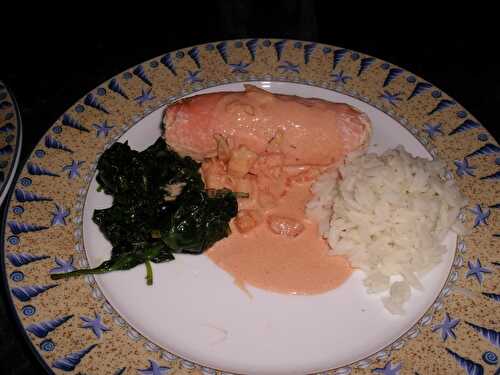 BALLOTIN DE SAUMON SAUCE CREVETTES