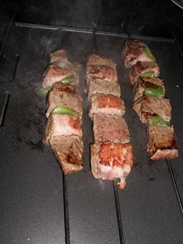 BROCHETTE DE BOEUF ET TRANCHE DE LARD