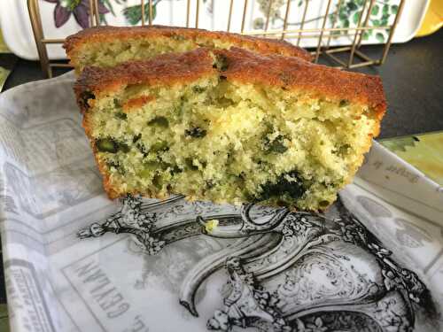 CAKE A LA PISTACHE ET FLEUR D ORANGER