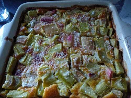 CLAFOUTIS A LA RHUBARBE