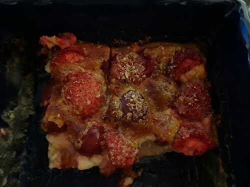 CLAFOUTIS FRAISES - CERISES