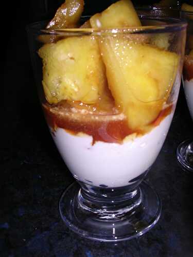 COUPE D ANANAS CARAMELISE