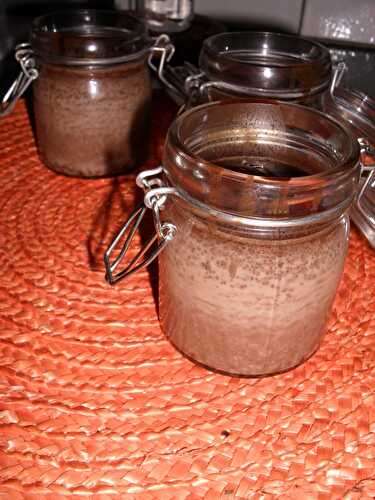 CREME AU CHOCOLAT ET A LA CANNELLE