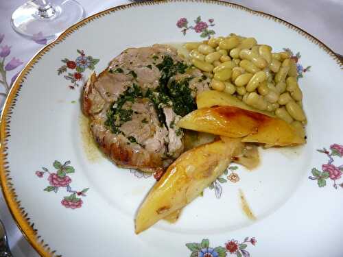 EPAULE D AGNEAU ROULEE AU PESTO D HERBES