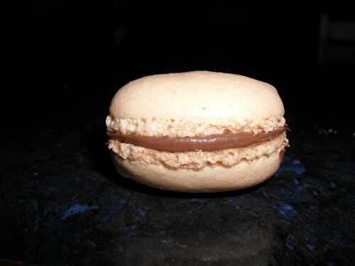 MACARON AU CARAMEL DE BEURRE SALE