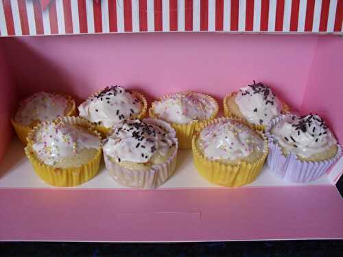 MUFFIN VANILLE AU COEUR DE FRAISE