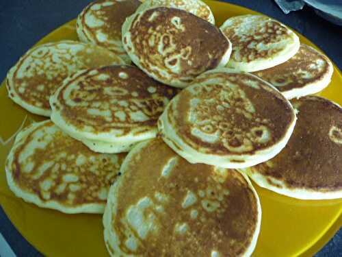 PANCAKE A LA NOIX DE COCO ET PEPITES DE CHOCOLAT