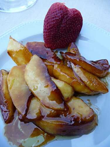 POMMES CARAMELISEES A LA BRETONNE