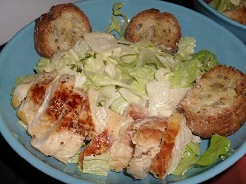 SALADE CESAR AU POULET