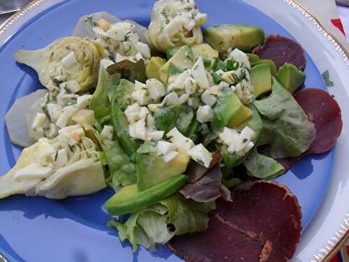 SALADE D AVOCAT SAUCE VERTE