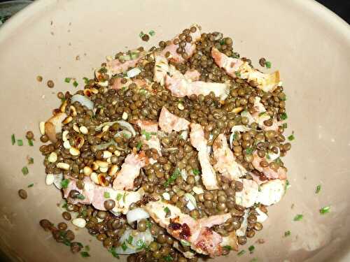 SALADE DE LENTILLES AU LARD FUME AUX PIGNONS DE PIN