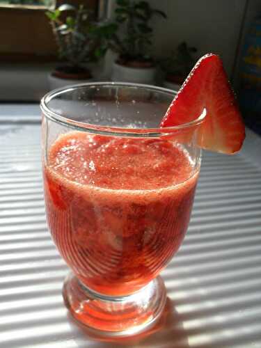 STRAWBERRY COOLER