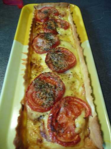 TARTE A LA TOMATE ET AU FROMAGE