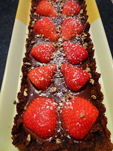 TARTE AU CHOCOLAT ET FRAISES